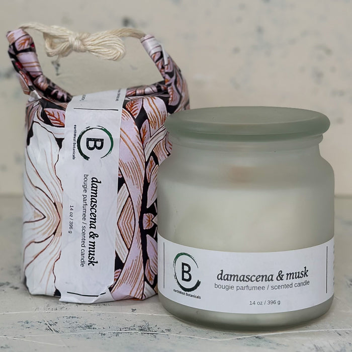 Apotho Everyday Candle - Damascena & Musk