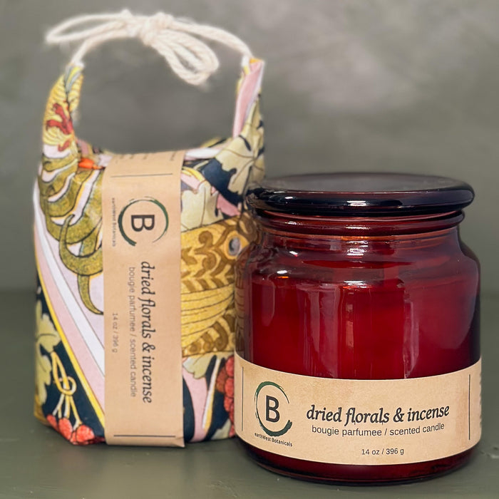 Apotho Spa Candle - Dried Florals & Incense