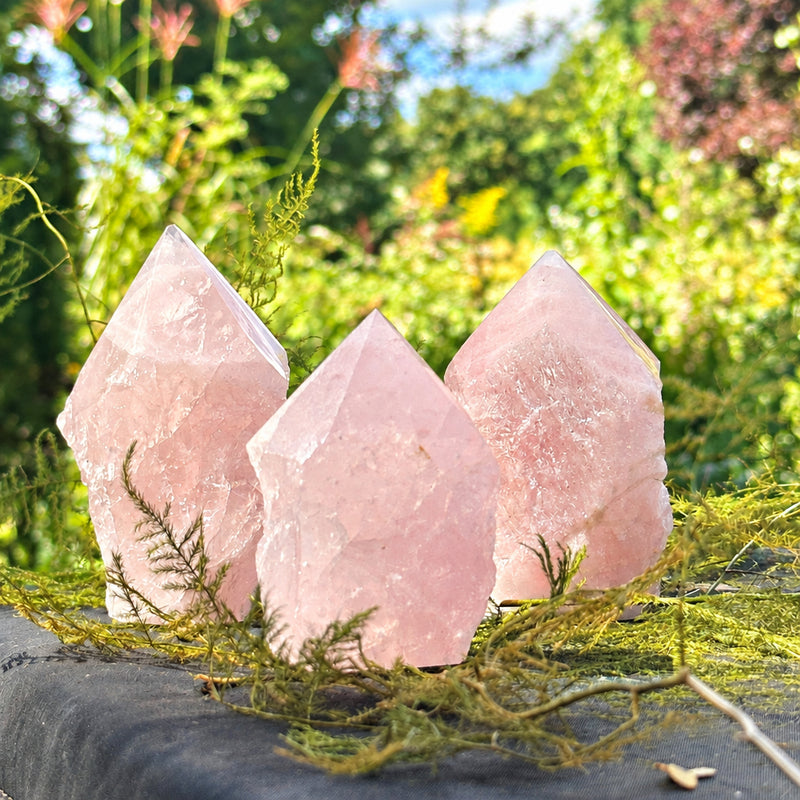 Rose Quartz Point – The Stone of Universal Love & Emotional Healing