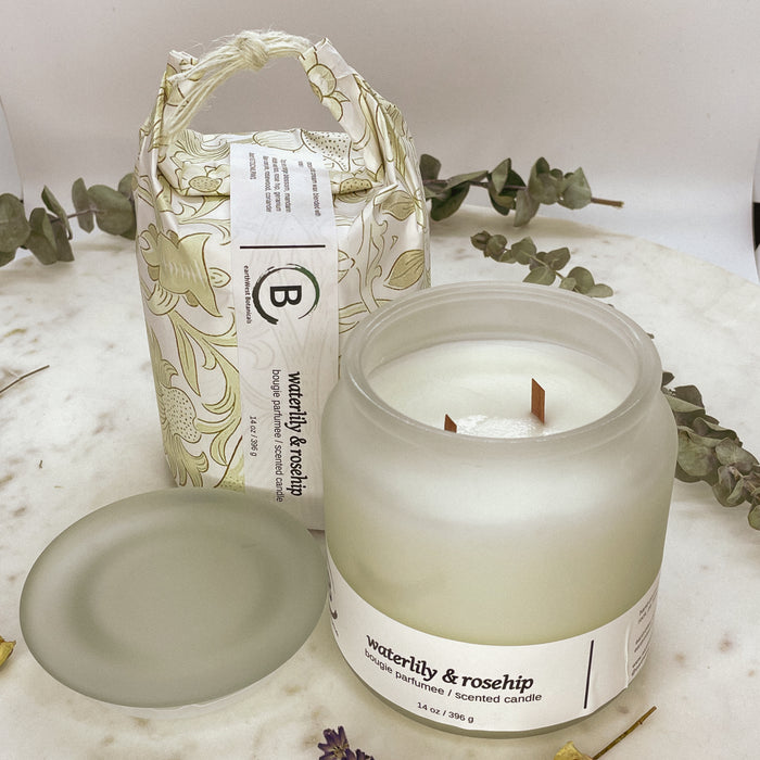 Apotho  Everyday Candle - Waterlily & Rosehip - Discontinued